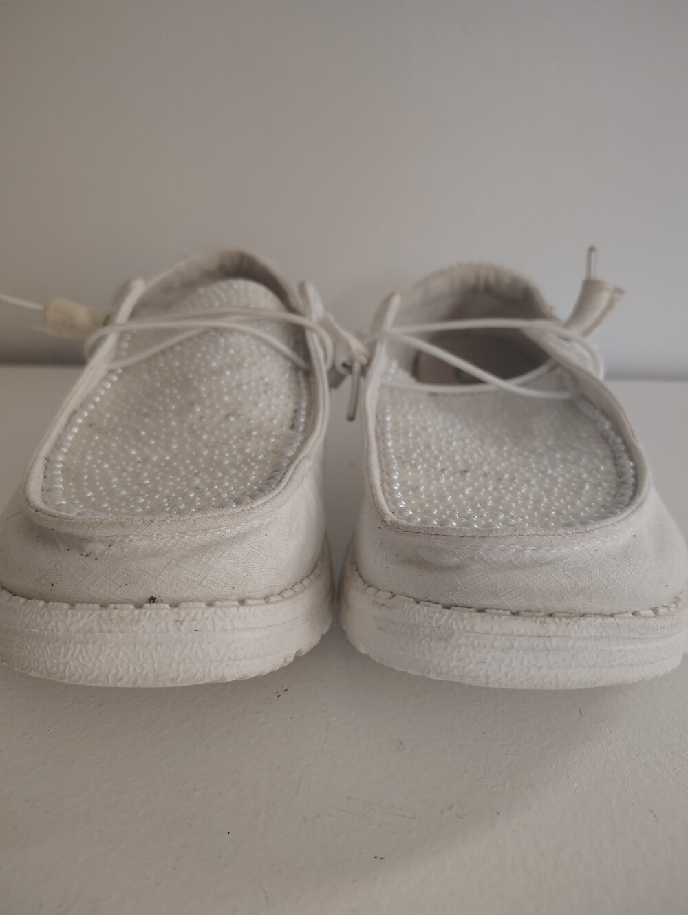 Hey Dude Wendy Pearl Chambray White Slip On Shoes Women's Sz 9 Beaded Casual - Picture 4 of 13